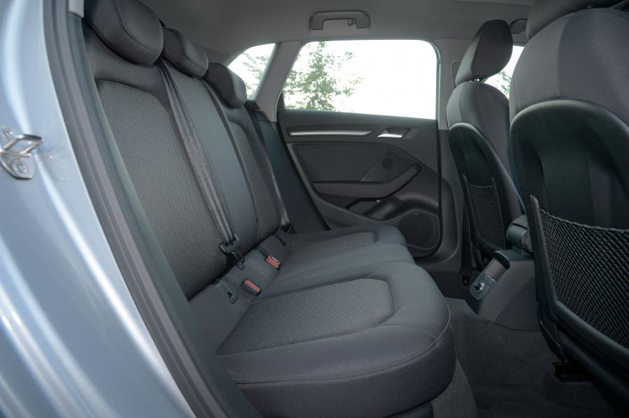 Интерьер Audi A3 Sportback 1.4 TFSI (8V) 2016 года  (ZA) (фото 25 из 26)